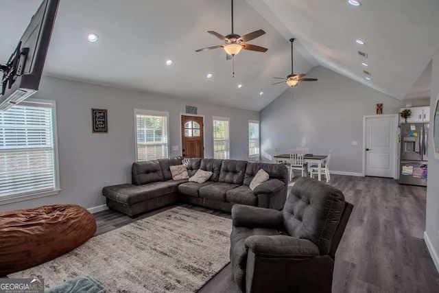 333 E Gillis Street, Mount Vernon, GA 30445
