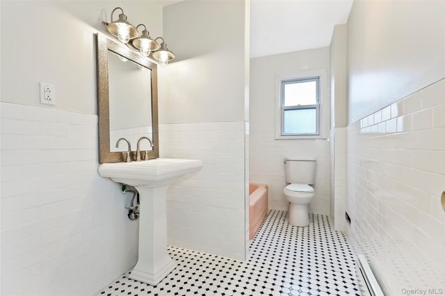 425 First Avenue, Pelham, NY 10803