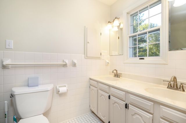 421 Lowry Court NW, Rochester, MN 55901