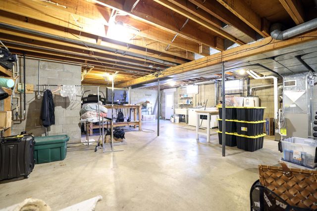 421 Lowry Court NW, Rochester, MN 55901