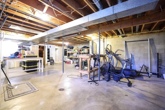 421 Lowry Court NW, Rochester, MN 55901