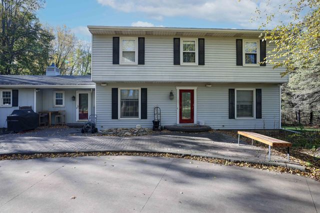 421 Lowry Court NW, Rochester, MN 55901