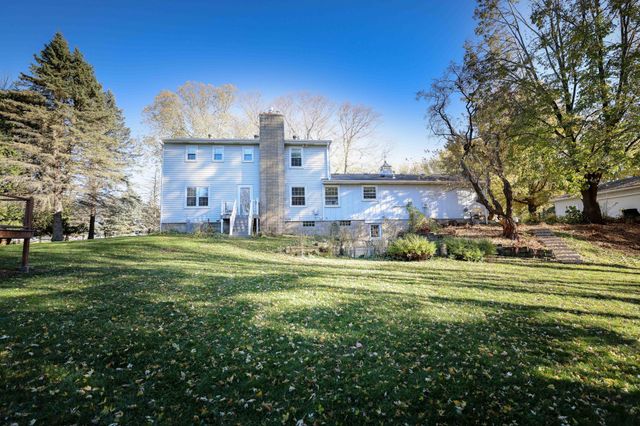 421 Lowry Court NW, Rochester, MN 55901