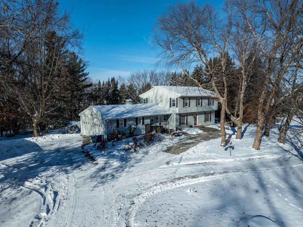 421 Lowry Court NW, Rochester, MN 55901