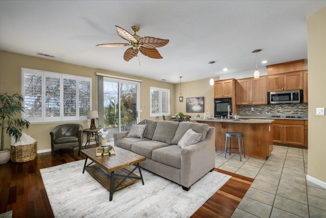 421 Ashland Ct, Shingle Springs, CA 95682