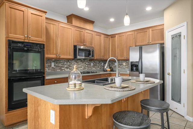 421 Ashland Ct, Shingle Springs, CA 95682