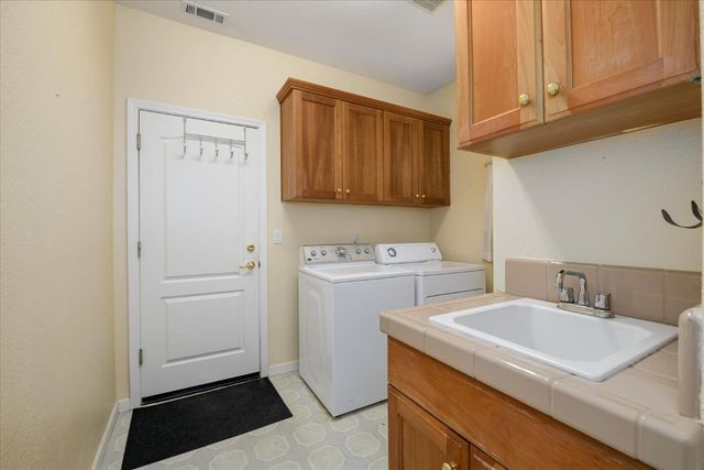 421 Ashland Ct, Shingle Springs, CA 95682