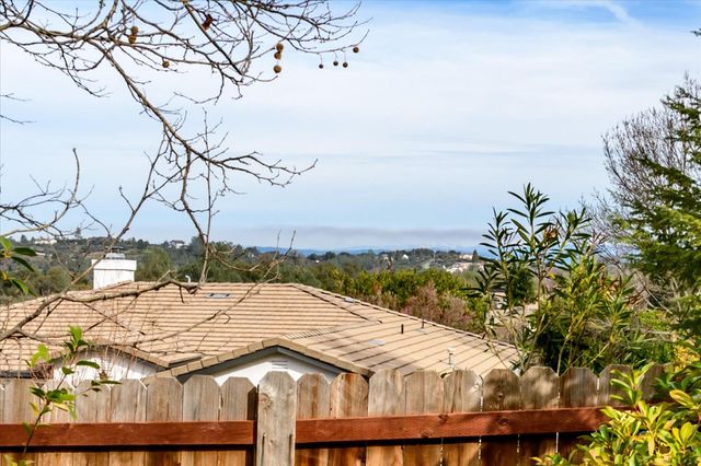 421 Ashland Ct, Shingle Springs, CA 95682