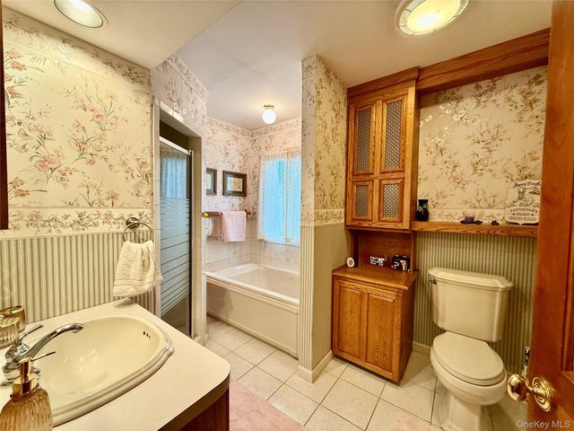 912-918 Hollow Road, Clinton Corners, NY 12514