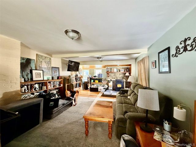 912-918 Hollow Road, Clinton Corners, NY 12514