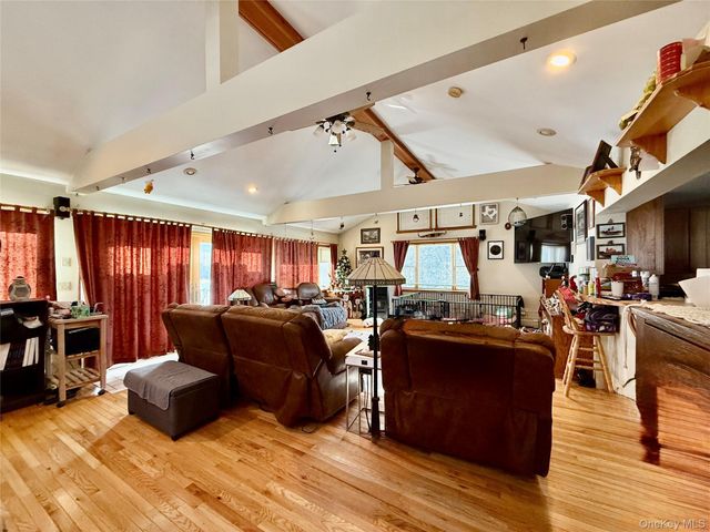 912-918 Hollow Road, Clinton Corners, NY 12514