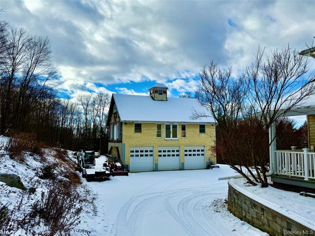 912-918 Hollow Road, Clinton Corners, NY 12514