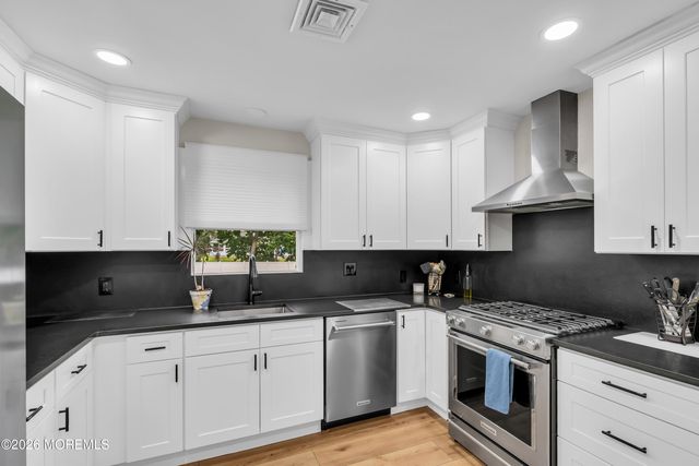 197 Rutledge Drive, Red Bank, NJ 07701