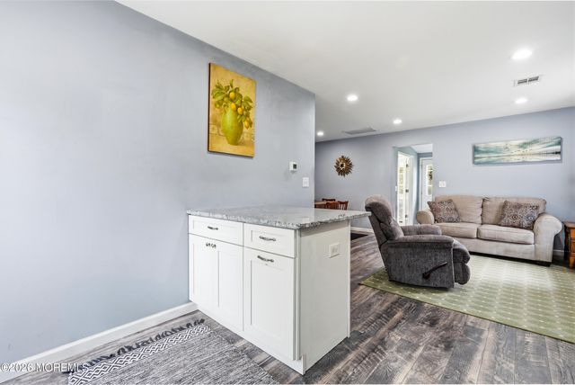 15 W Arverne Avenue, Ocean Gate, NJ 08740