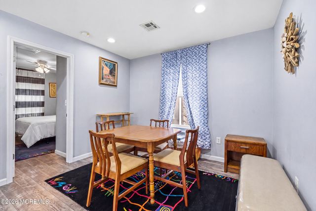15 W Arverne Avenue, Ocean Gate, NJ 08740