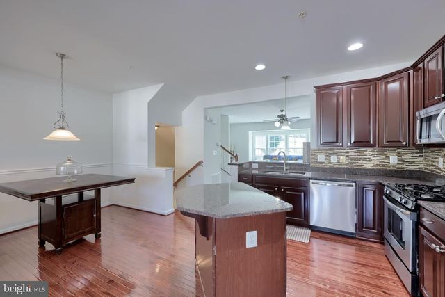 1277 STONEHAVEN WAY, York, PA 17403