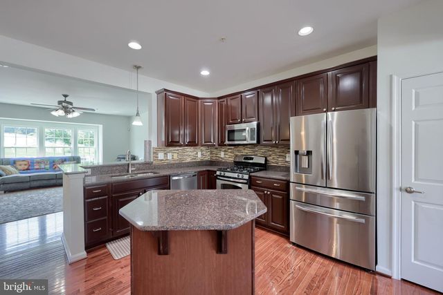 1277 STONEHAVEN WAY, York, PA 17403