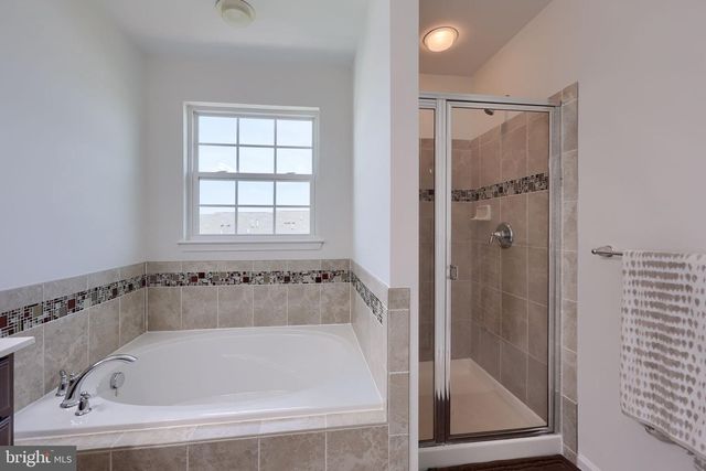 1277 STONEHAVEN WAY, York, PA 17403