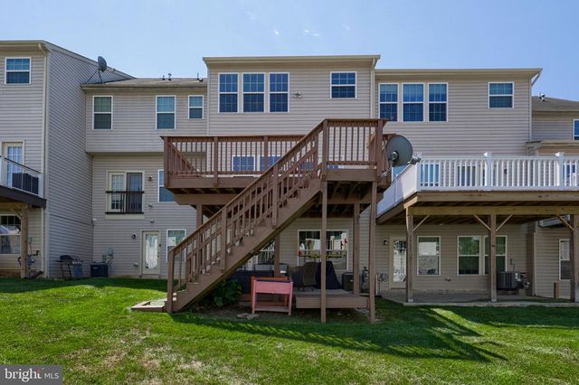 1277 STONEHAVEN WAY, York, PA 17403