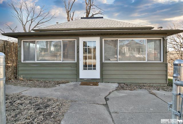 718 S 9th Street, Plattsmouth, NE 68048