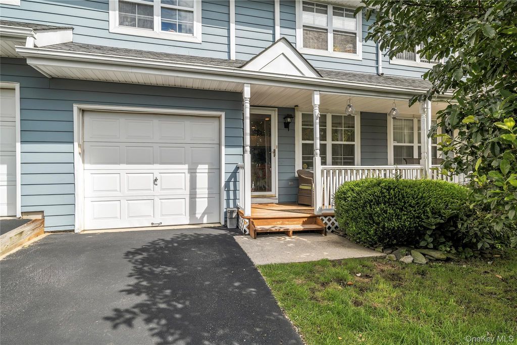 5 Spruce Lane, Central Islip, NY 11722 — photo 2