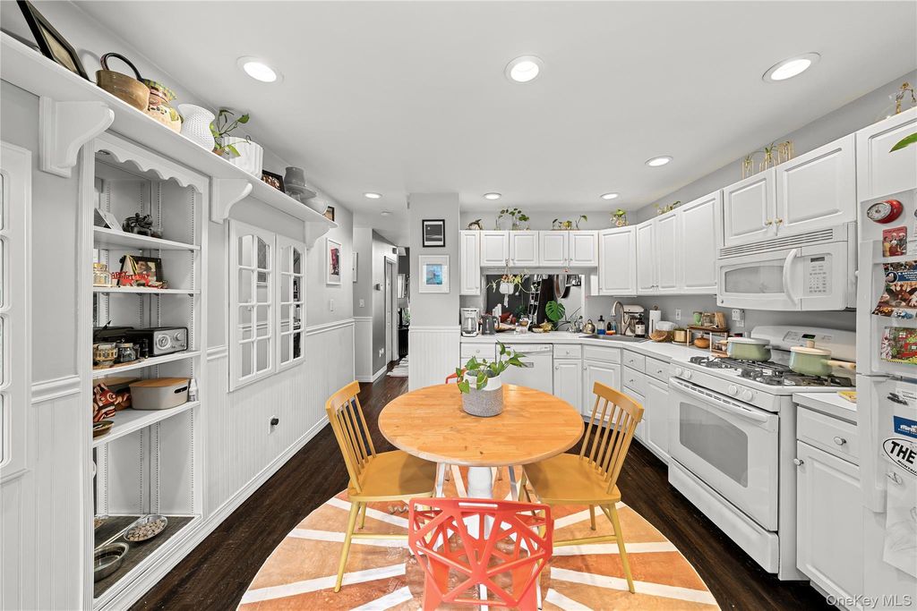 5 Spruce Lane, Central Islip, NY 11722 — photo 5