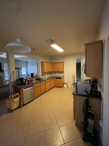 7910 Pelican Lane, Baytown, TX 77523