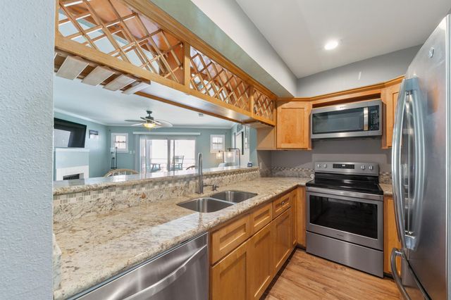 7312 Seawall Boulevard 208, Galveston, TX 77551