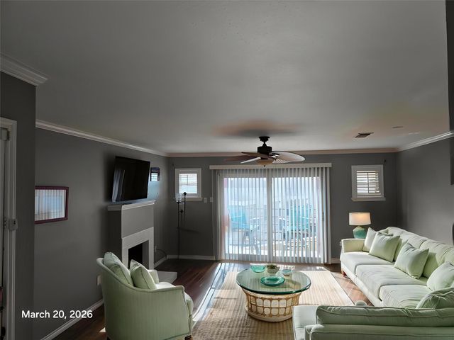 7312 Seawall Boulevard 208, Galveston, TX 77551