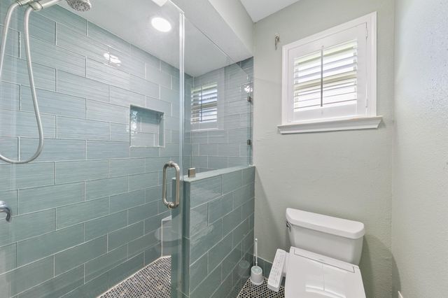 7312 Seawall Boulevard 208, Galveston, TX 77551
