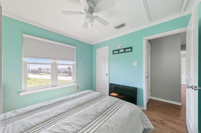 7312 Seawall Boulevard 208, Galveston, TX 77551