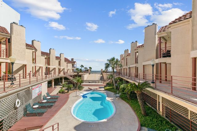 7312 Seawall Boulevard 208, Galveston, TX 77551