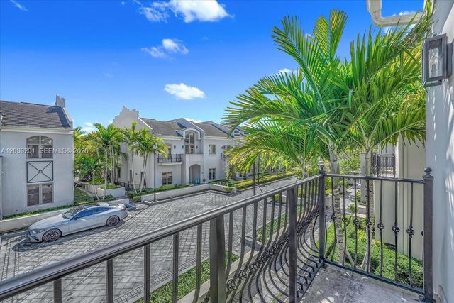7440 SW 56th Ct 0, Miami, FL 33143