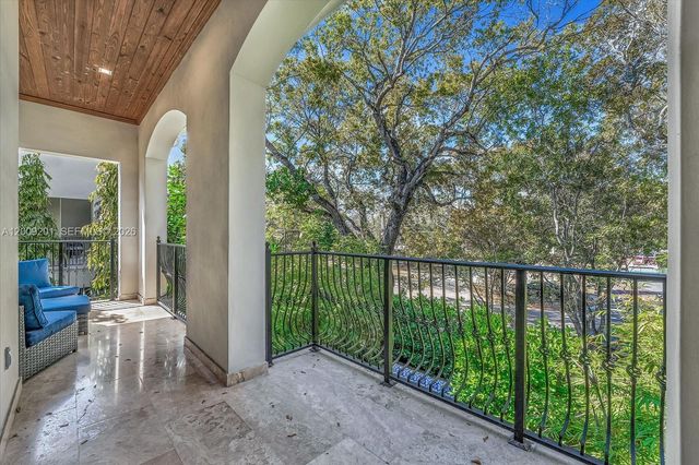 7440 SW 56th Ct 0, Miami, FL 33143