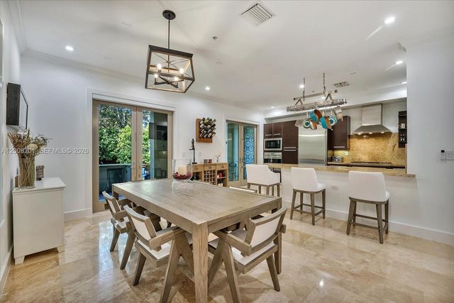 7440 SW 56th Ct 0, Miami, FL 33143