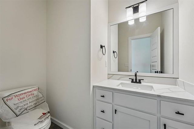 1304 Lighthorsemen Way, Choctaw, OK 73020