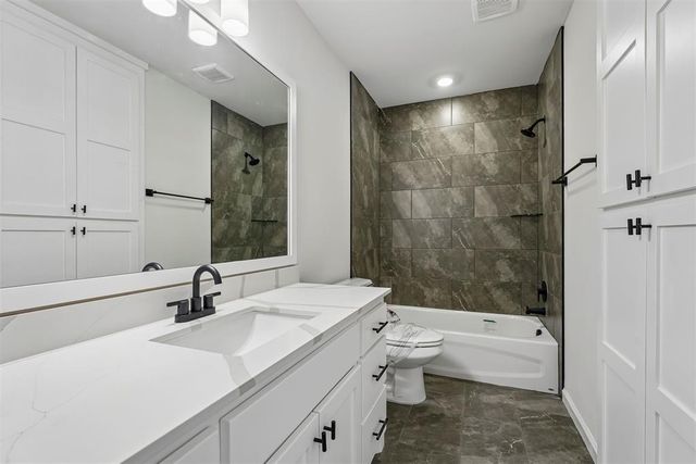 1304 Lighthorsemen Way, Choctaw, OK 73020