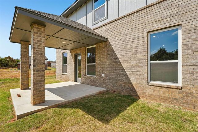 1304 Lighthorsemen Way, Choctaw, OK 73020