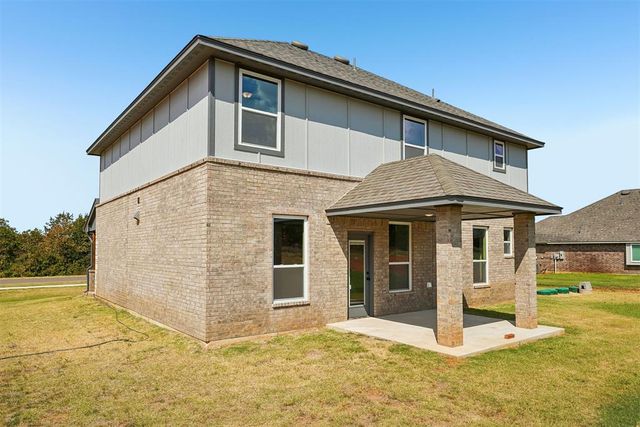 1304 Lighthorsemen Way, Choctaw, OK 73020