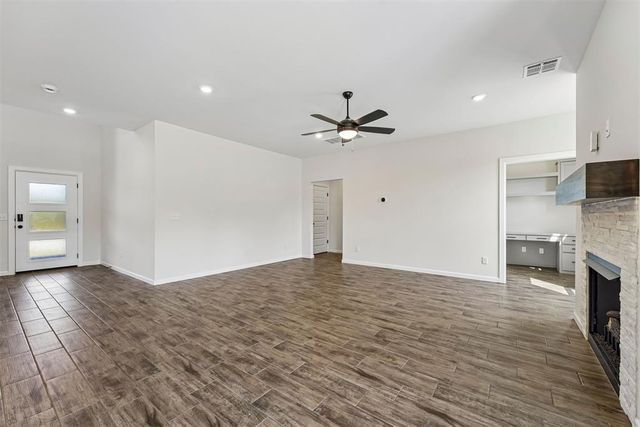 1304 Lighthorsemen Way, Choctaw, OK 73020