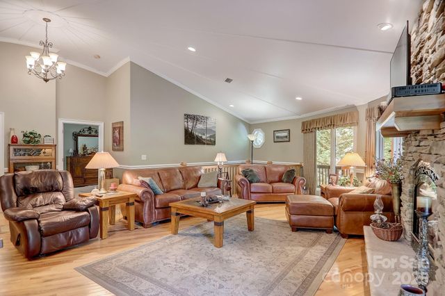 274 Slippery Rock Road, Waynesville, NC 28785