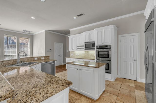 715 Manchester Court, Southlake, TX 76092