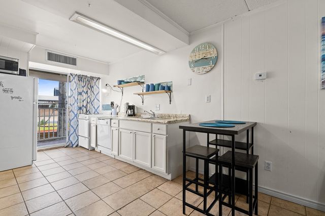 14300 S Padre Island Dr 108, Corpus Christi, TX 78418