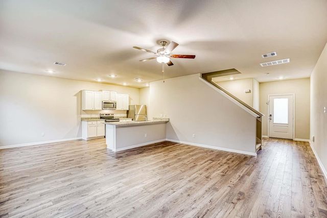 8214 Sunberry Shadow Drive, Houston, TX 77016