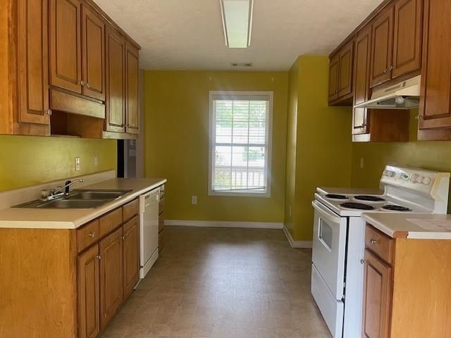 30 Amber Way, Covington, GA 30016