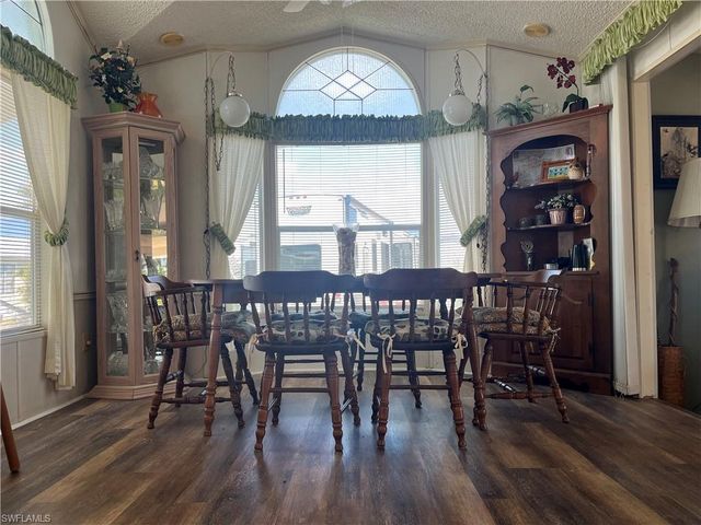 11011 Sunglow LN, Fort Myers, FL 33908