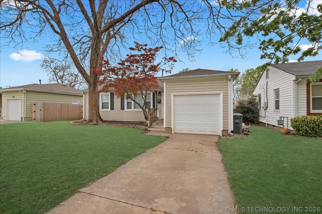 3820 S Detroit Avenue, Tulsa, OK 74105