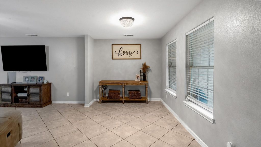 813 Beacon Hill Drive, Irving, TX 75061 — photo 4