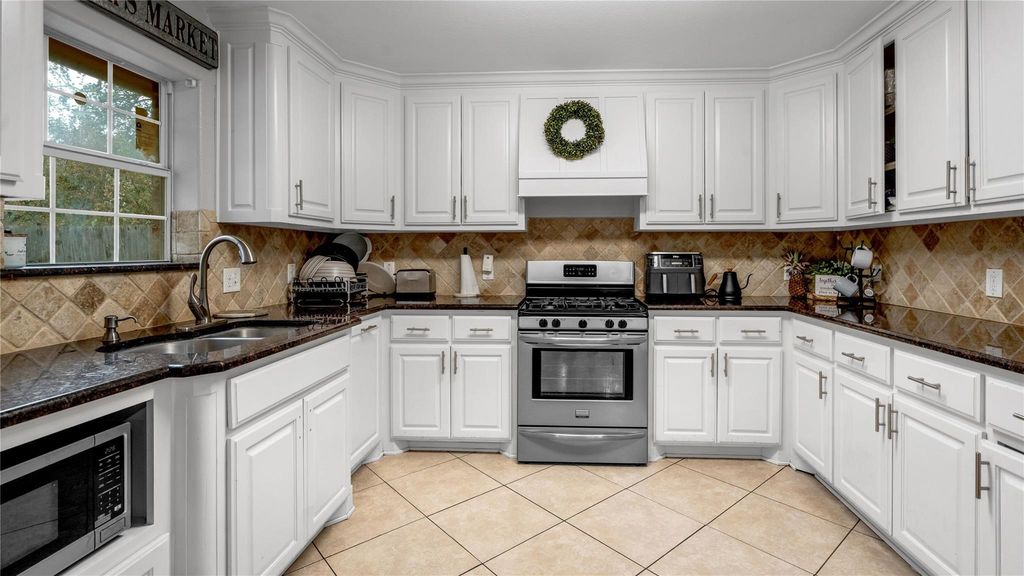 813 Beacon Hill Drive, Irving, TX 75061 — photo 5