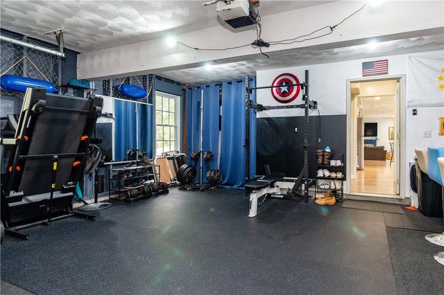 195 Oakland Beach Avenue, Warwick, RI 02889